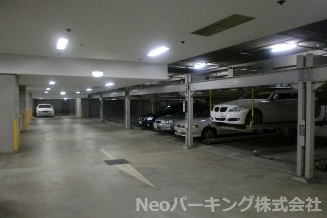 豊島区高田２丁目の駐車場のロビー