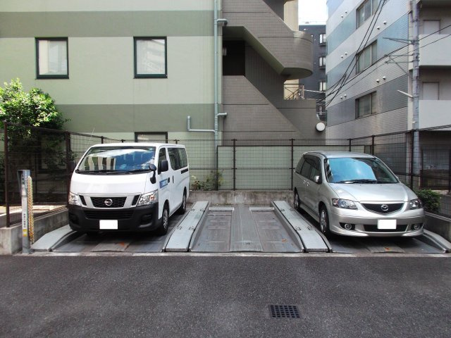 0117の駐車場