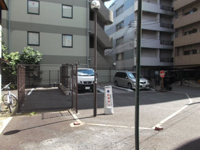 0117の駐車場