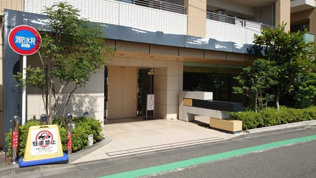0955のエントランス