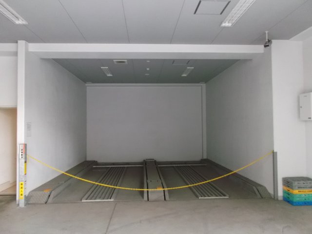 0112の駐車場