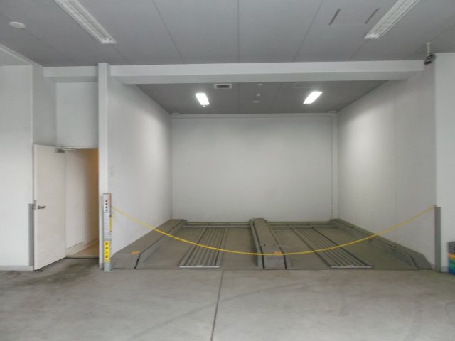 0112の駐車場