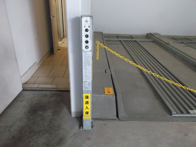 0112の駐車場