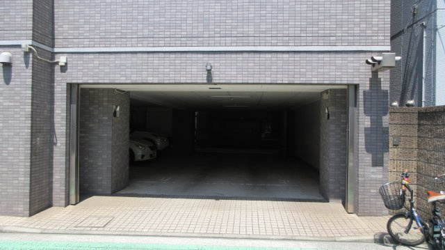0956のエントランス