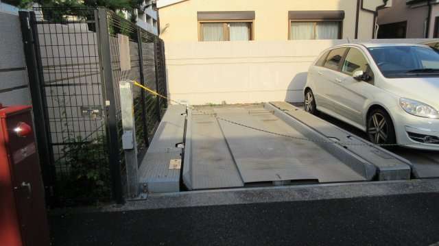 0949の駐車場