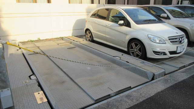 0949の駐車場