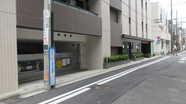 0952の駐車場