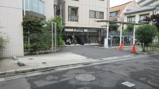 0957の駐車場