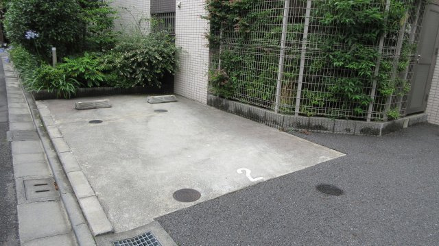 0957の駐車場