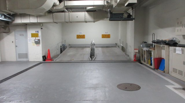 0964の駐車場