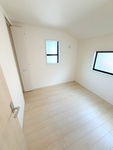 あきる野市伊奈全2棟　新築分譲の洋室