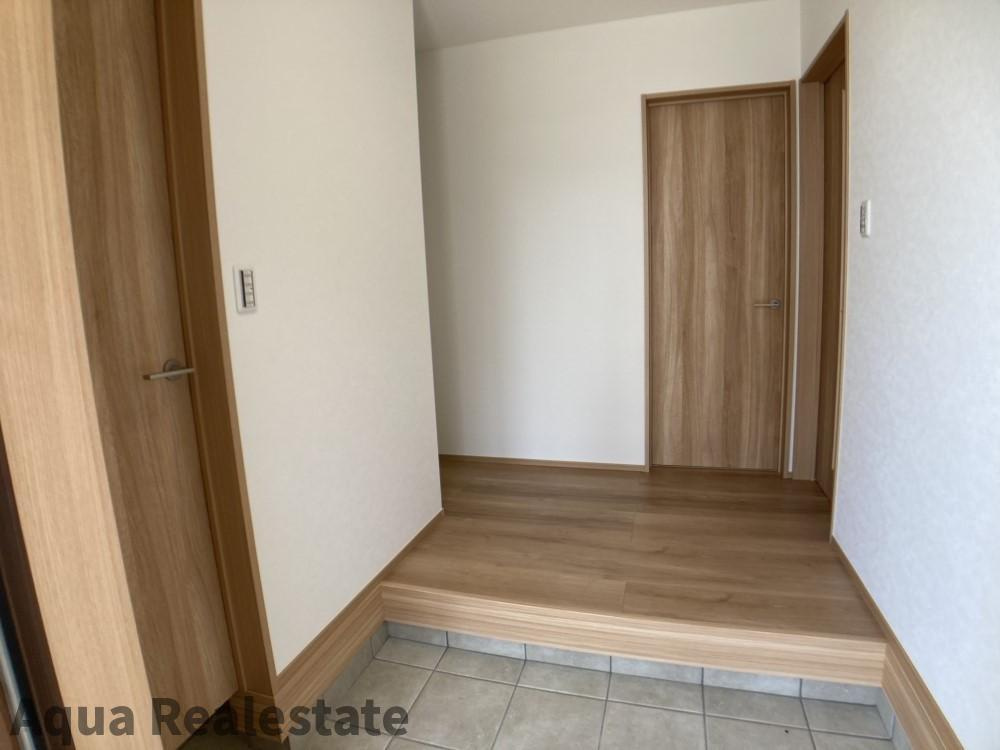 オール電化デザイナーズハウス高松市新田町建売④の玄関|玄関です