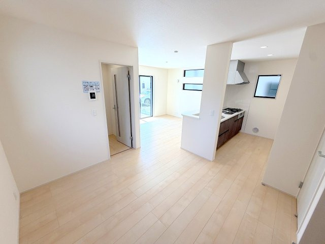 あきる野市伊奈全2棟　新築分譲の居間・リビング