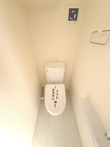 あきる野市伊奈全2棟　新築分譲のトイレ