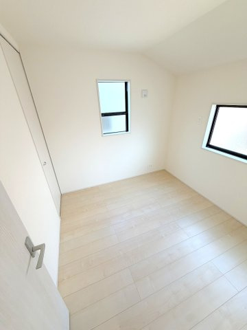 あきる野市伊奈全2棟　新築分譲の洋室