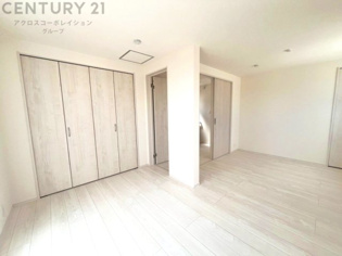 衣類やアクセサリー、小物類の収納が便利で整理整頓がしやすく、部屋の美観を保ちつつ、スペースを最大限に活用できます。衣服のしわやダメージを防ぎ、長持ちさせることができます。