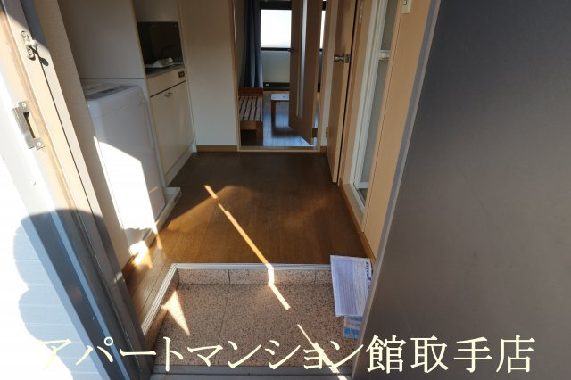 レオパレススイートパールの玄関