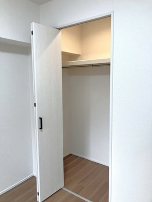 【収納】 | ハイツ琴似 | ウォークインクローゼットもついてます♪