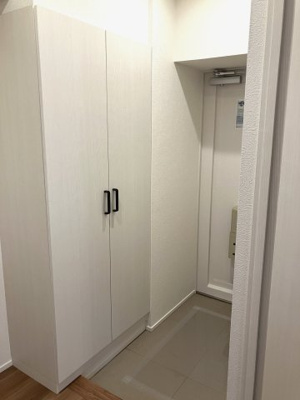 【その他】 | ハイツ琴似 | 玄関横に収納力のある靴箱♪