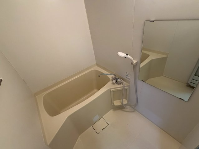 グリーンヒル葉山一番館の浴室