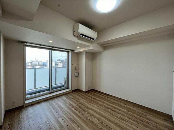 ＥＳＴＥＭ　ＣＯＵＲＴ　ＫＡＭＥＩＤＯ　ＴＯＫＹＯ　ＥＡＳＴの内装