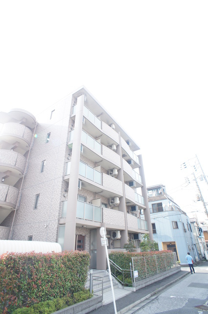 アヴニール北千住の外観