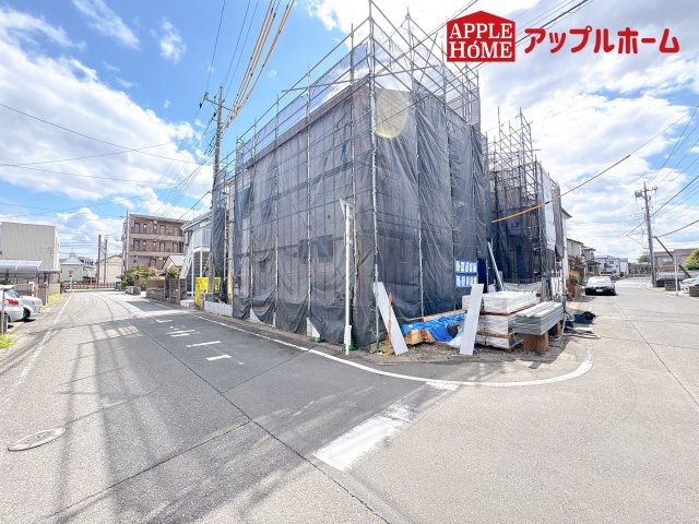 [新築住宅] 坂戸市泉町 第三 全2棟の前面道路含む現地写真