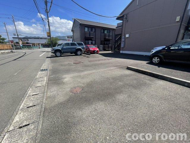 コートスバル　Ｃの駐車場