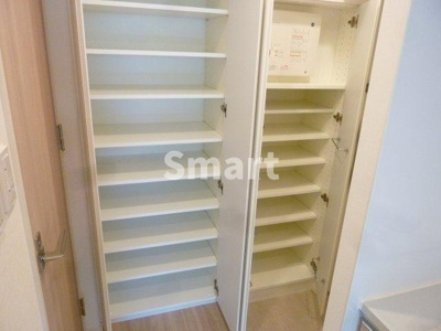 【玄関】 | プラウドフラット中野