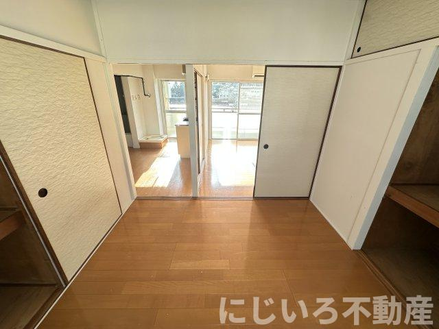 ヴィラナリー横見Ⅰの居間・リビング