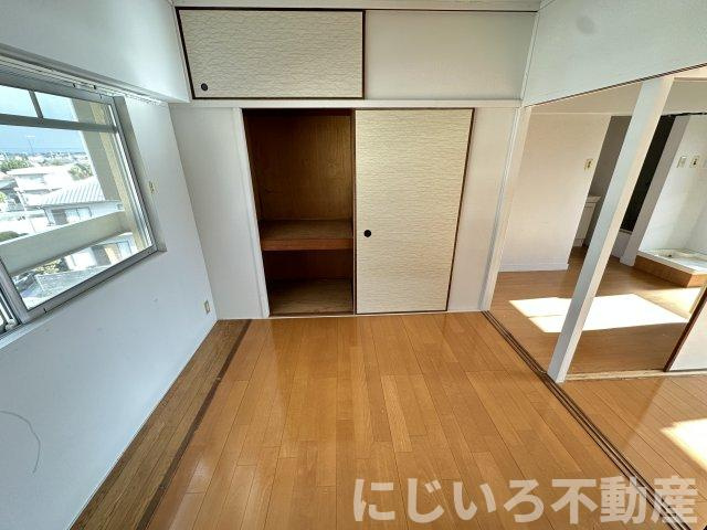 ヴィラナリー横見Ⅰの居間・リビング