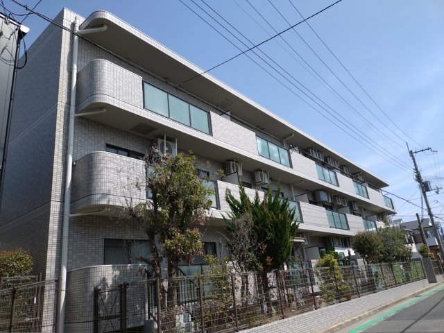 グリーンエクセル甲子園の外観