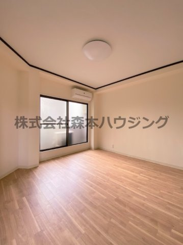 【洋室】 | 　ハマンション枚方元町 | ゆったりした洋室です