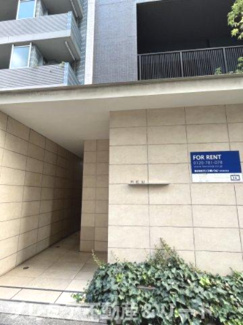 【エントランス】 | 落ち着いたエントランスです