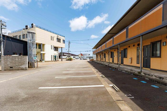ラ・セーヌいみずの駐車場