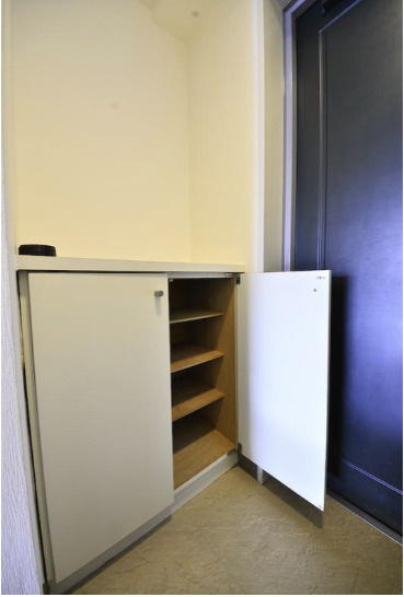 ル・レーヴ笹塚の玄関