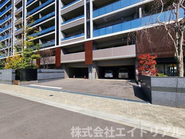 バンベール知立ザ・マークの駐車場