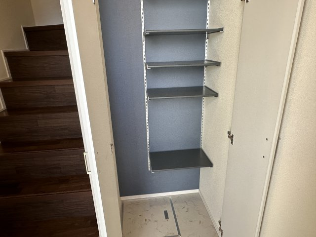 ヘーベルメゾン大和町の玄関