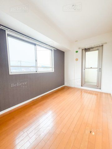 グランシャリオの寝室|クローゼット付きの寝室です☆