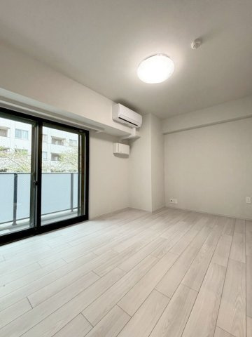 「防音マンション」ジェイグランコート中野の居間・リビング|※建築中の写真です（※2026年4月12日撮影）