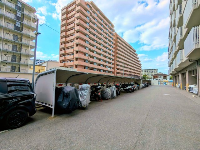 ゾンネンハイム北砂の駐輪場|～バイク置き場ならびに駐輪場 写真～