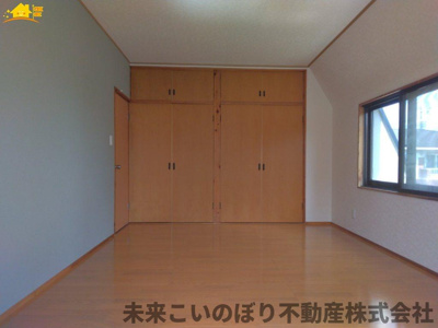 【寝室】 | 戸建 加須市鴻茎 | 落ち着いた色調の寝室です