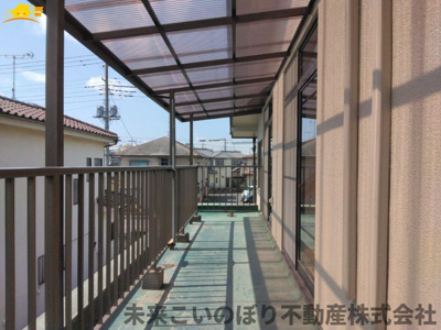 【バルコニー】 | 戸建 加須市鴻茎 | 南向きのバルコニーは日当たり風当たりがとてもいいです。
洗濯物も良く乾きますね。
