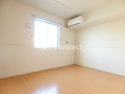 【その他】 | モントレゾール | 洋室にもエアコン付きです。