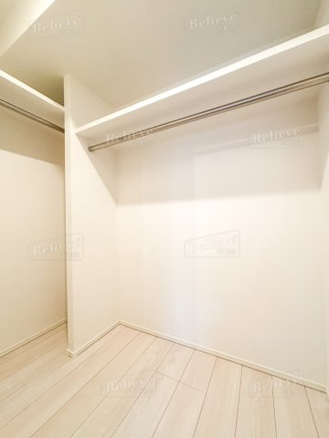 S-RESIDENCE六ツ門abreastIの収納|ウォークインクローゼットなので収納豊富です♪