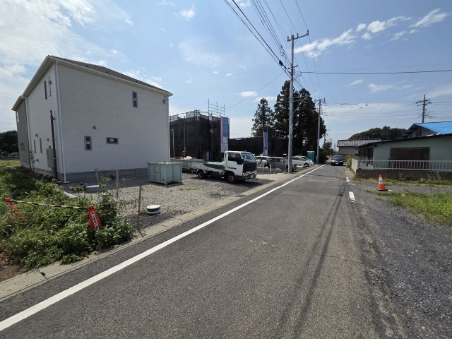 新築　太田市新田大根町第2　1号棟　Cradle Gardenの前面道路含む現地写真|現地写真　西側前面道路幅員約4.5ｍ