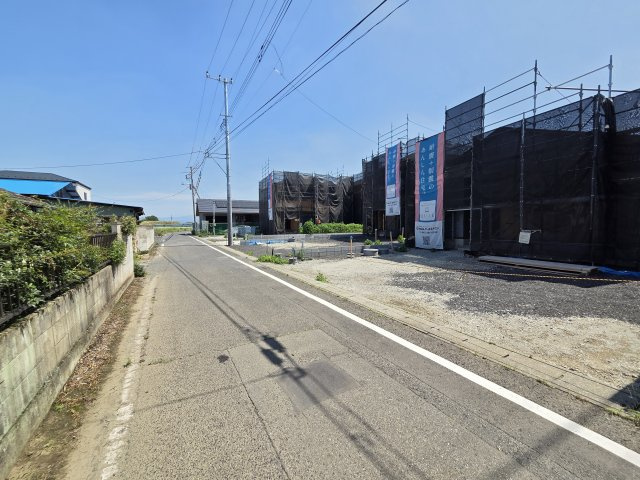 新築　太田市新田大根町第2　3号棟　Cradle Gardenの前面道路含む現地写真|現地写真　西側前面道路幅員約4.5ｍ