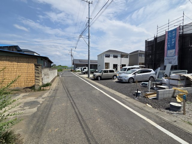 新築　太田市新田大根町第2　3号棟　Cradle Gardenの前面道路含む現地写真|現地写真　西側前面道路幅員約4.5ｍ