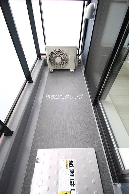 LEXE AZEST横濱関内のバルコニー
