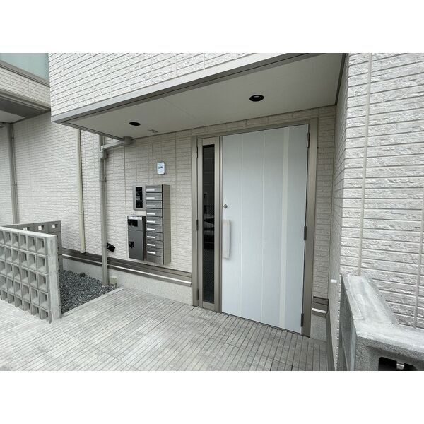 NUKATA COLN Mのエントランス